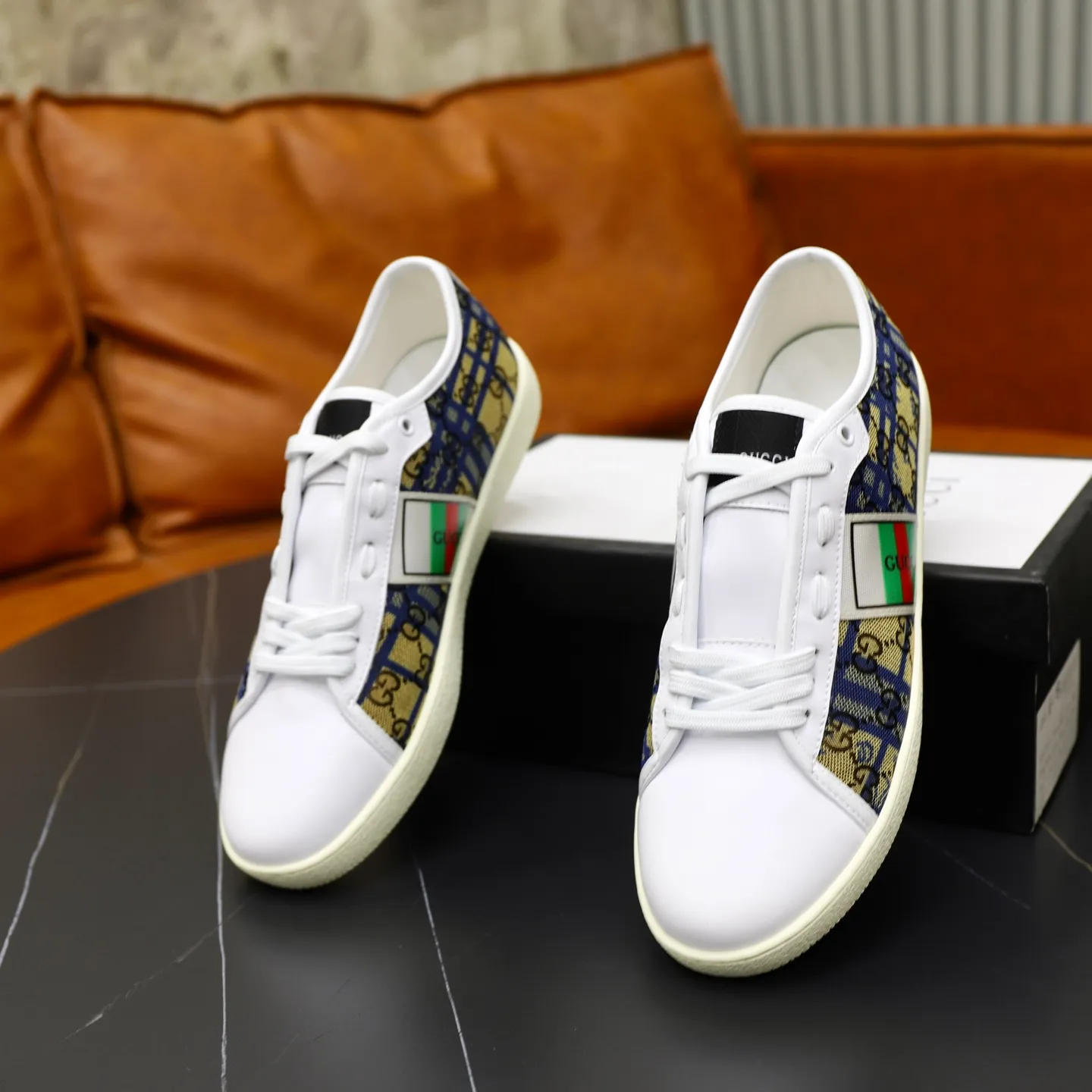 Ex-factory price: 400💰🙅‍♂️🙅‍♂️🙅‍♂️ Brand: GUCCI Standard code: 38-44 (45 customized) Grade: Same as the official website Material: Original material splicing Comfortable and breathable lining Lightweight and wear-resistant sports outsole Style category: Men's fashionable casual shoes Running sneakers Distinguished luxury brand elements Top luxury Color: actual picture color